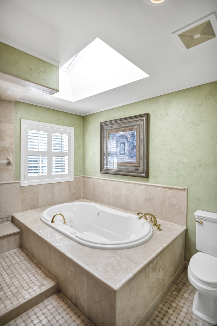 1708 S Fernandez Avenue, Arlington Heights, IL 60005