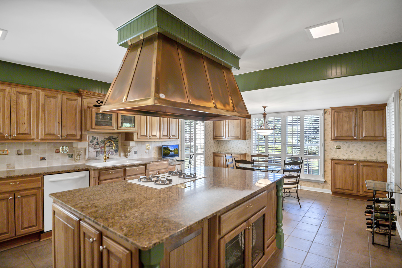 1708 S Fernandez Avenue, Arlington Heights, IL 60005