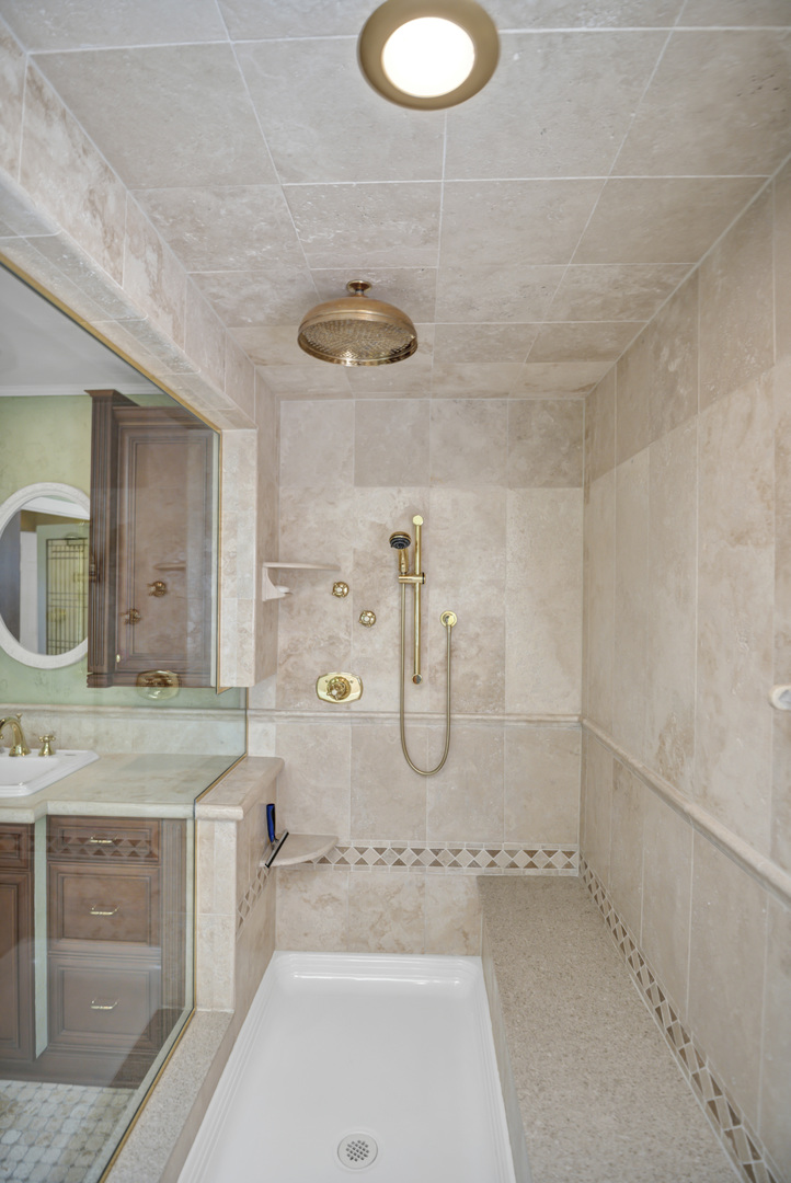 1708 S Fernandez Avenue, Arlington Heights, IL 60005