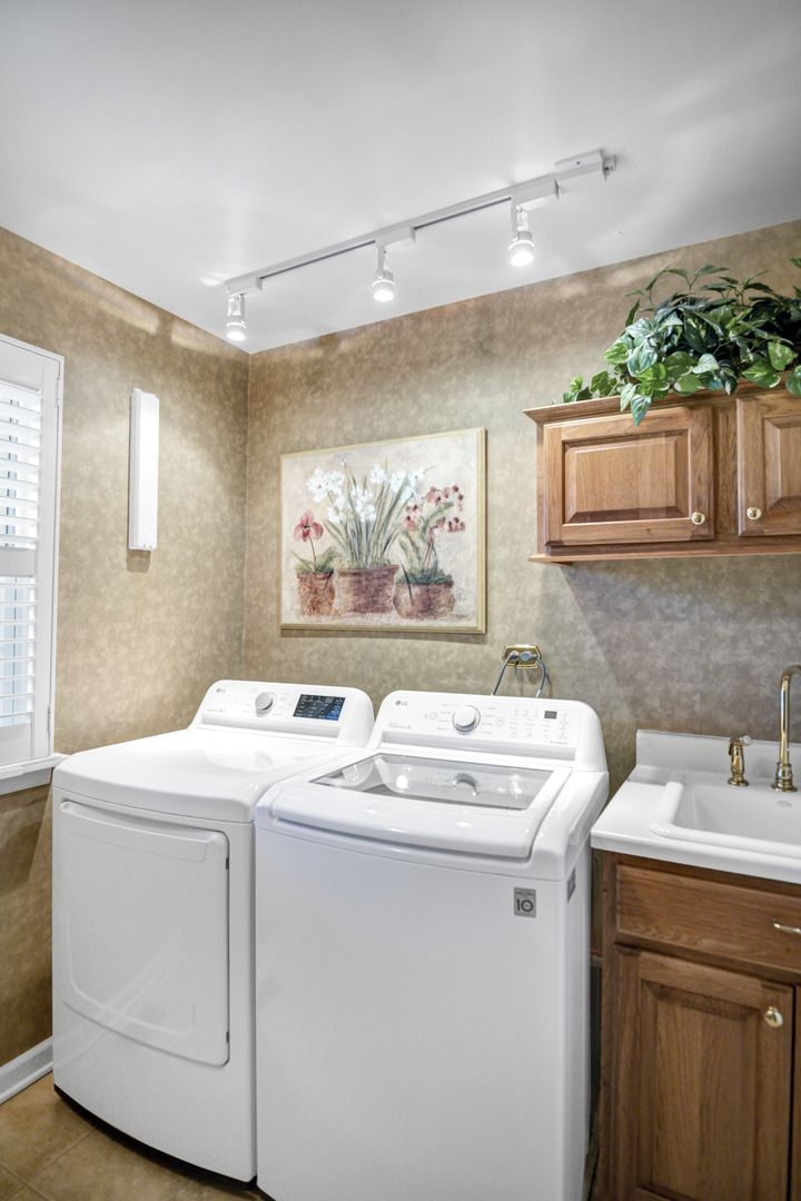 1708 S Fernandez Avenue, Arlington Heights, IL 60005