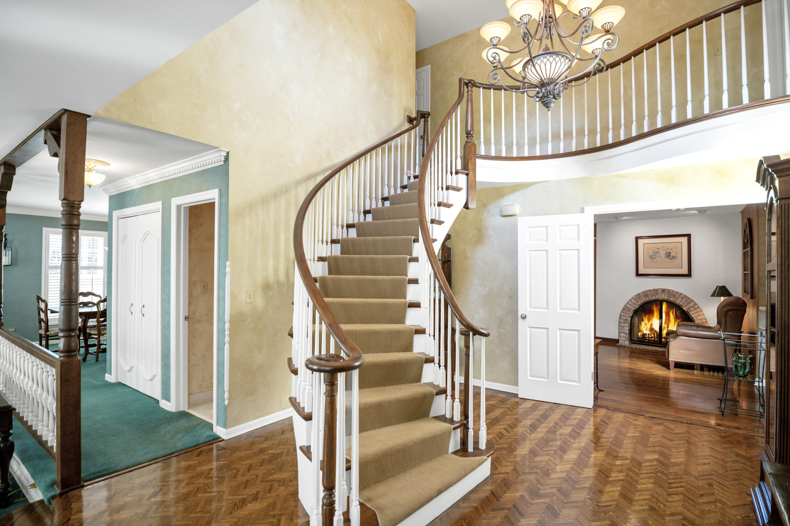 1708 S Fernandez Avenue, Arlington Heights, IL 60005