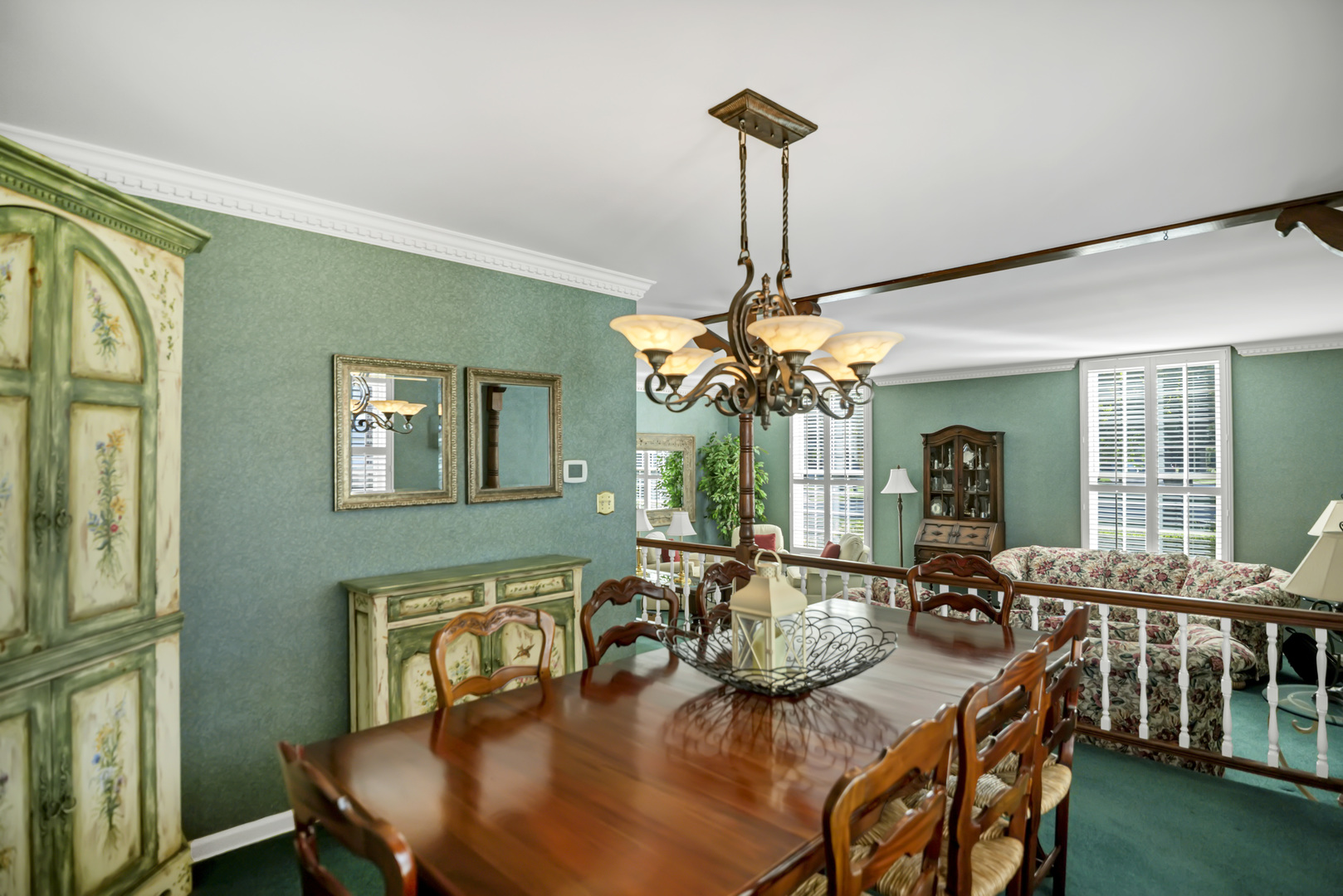 1708 S Fernandez Avenue, Arlington Heights, IL 60005