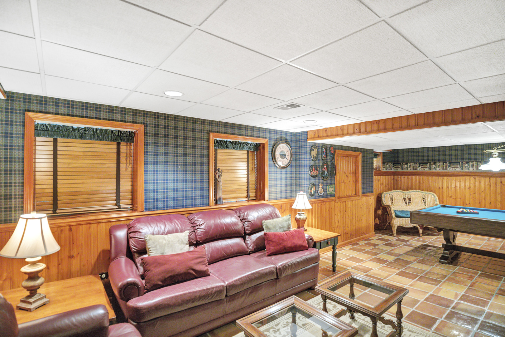 1708 S Fernandez Avenue, Arlington Heights, IL 60005