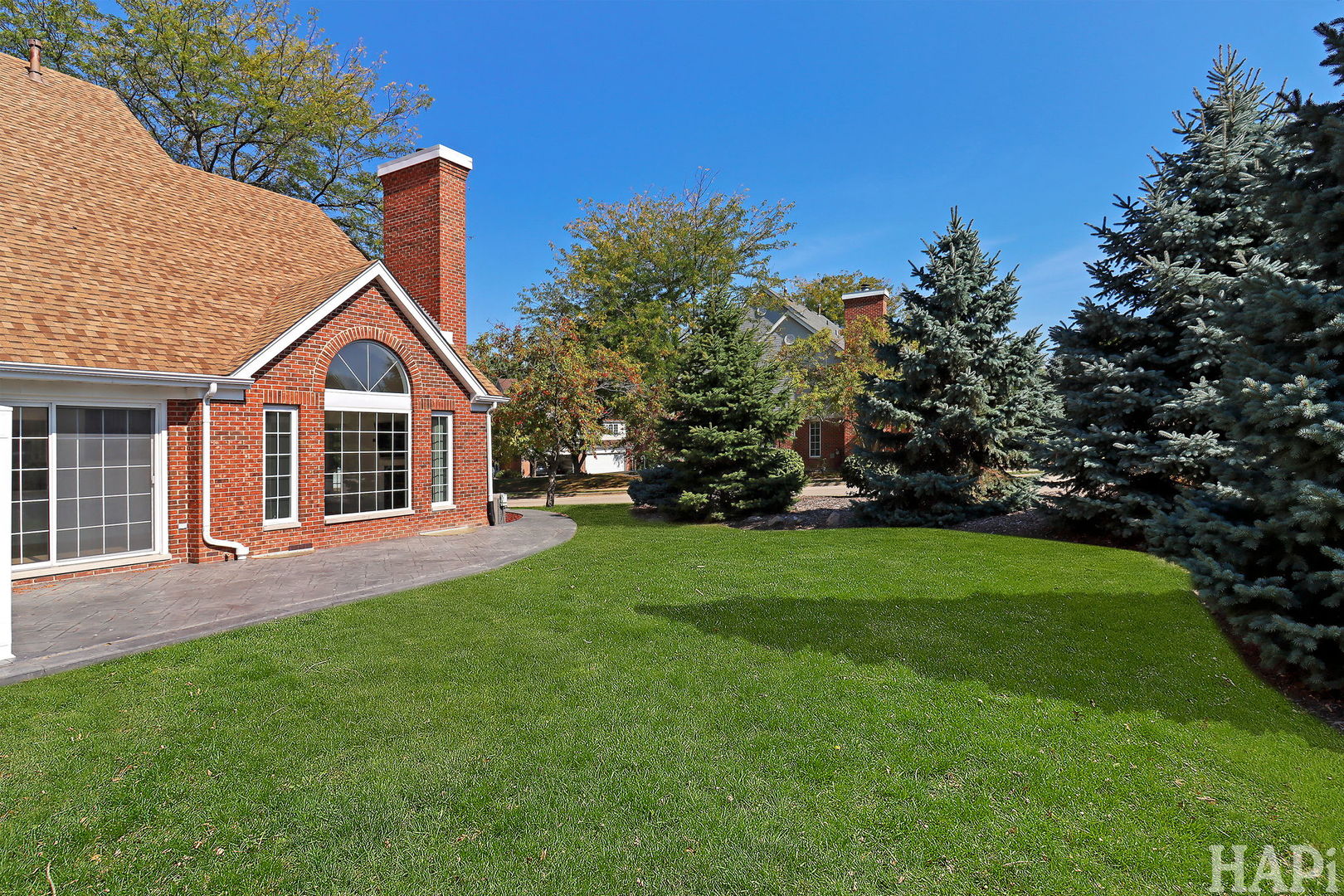 692 Monroe Drive, Lindenhurst, IL 60046
