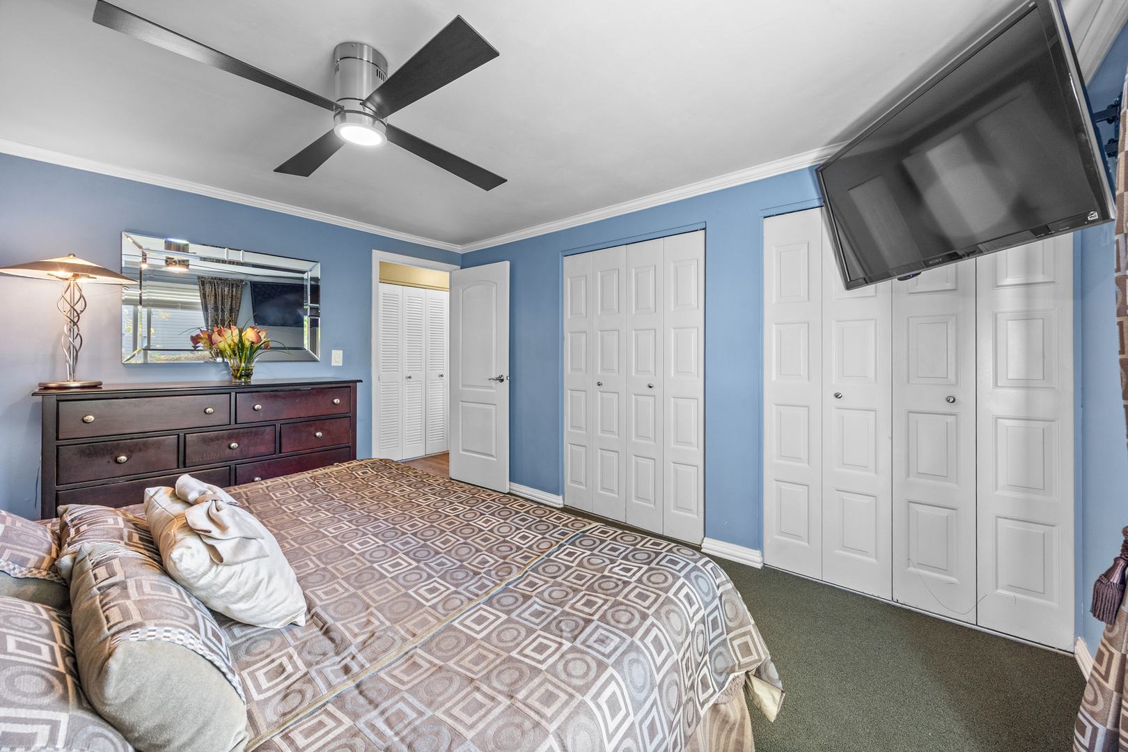 1123 Stoughton Court #1123, Schaumburg, IL 60194