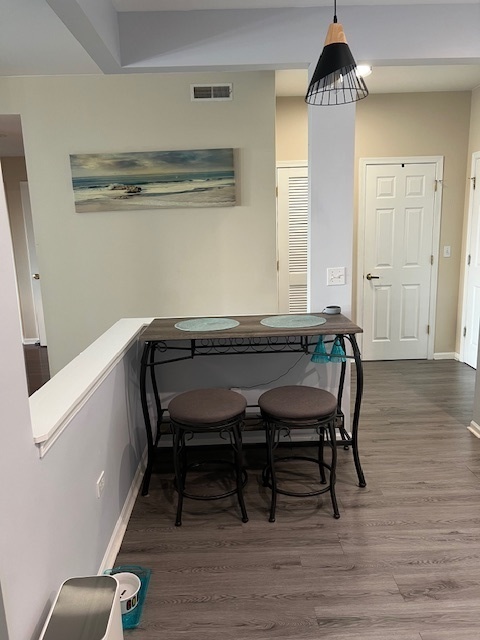 6815 N Milwaukee Avenue #702, Niles, IL 60714