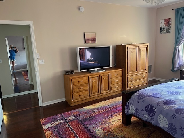 6815 N Milwaukee Avenue #702, Niles, IL 60714