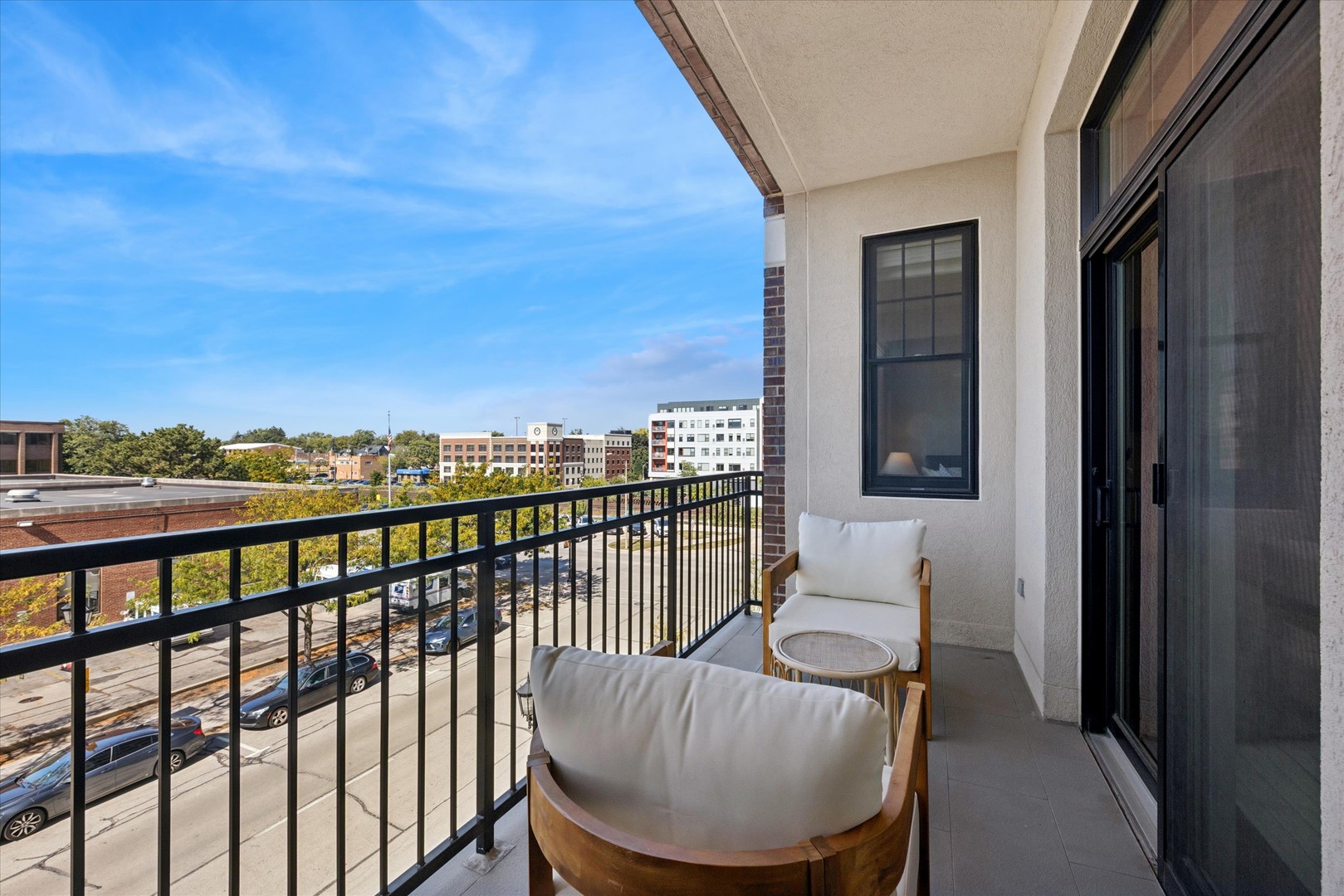 105 S Cottage Hill Avenue #304, Elmhurst, IL 60126