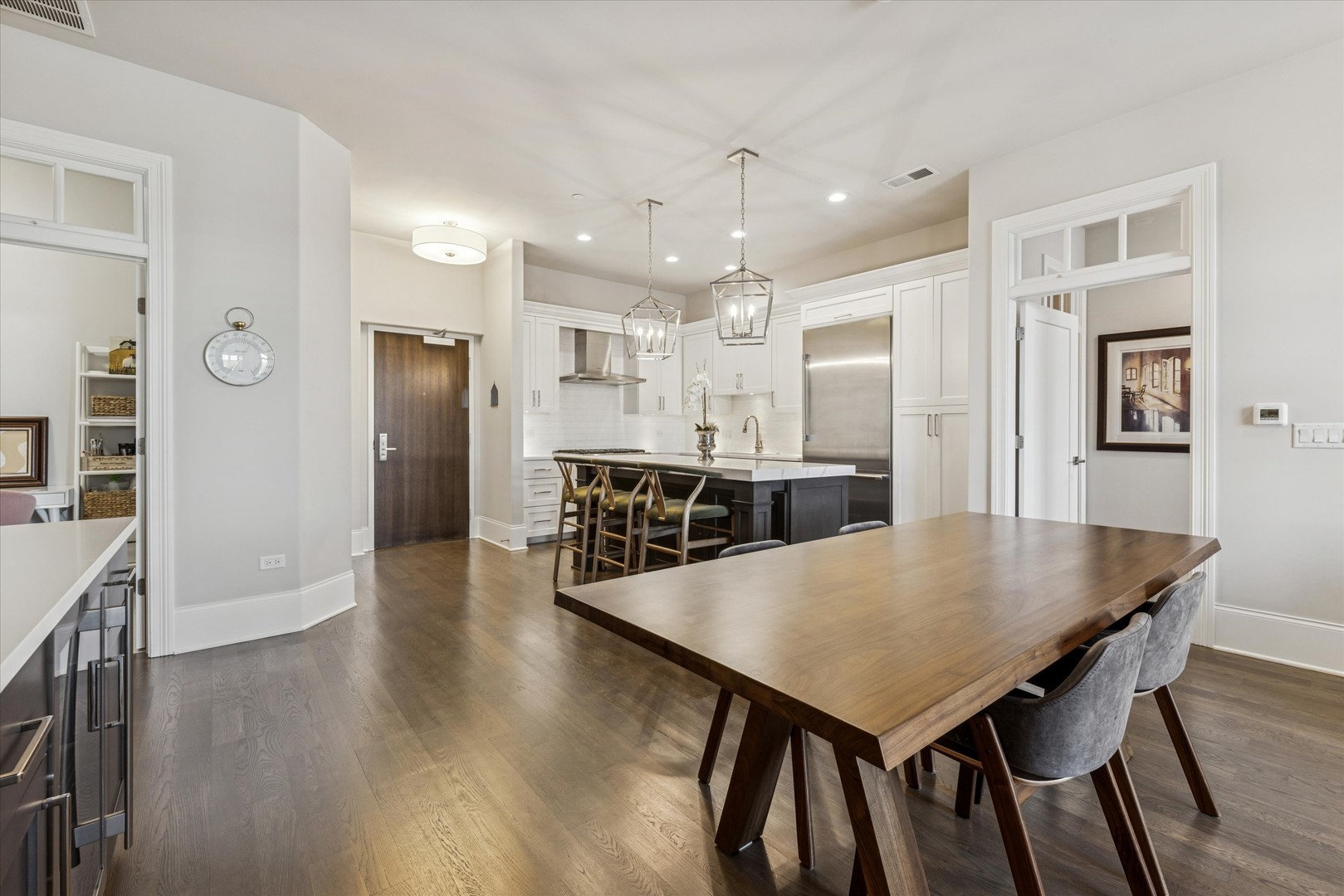 105 S Cottage Hill Avenue #304, Elmhurst, IL 60126