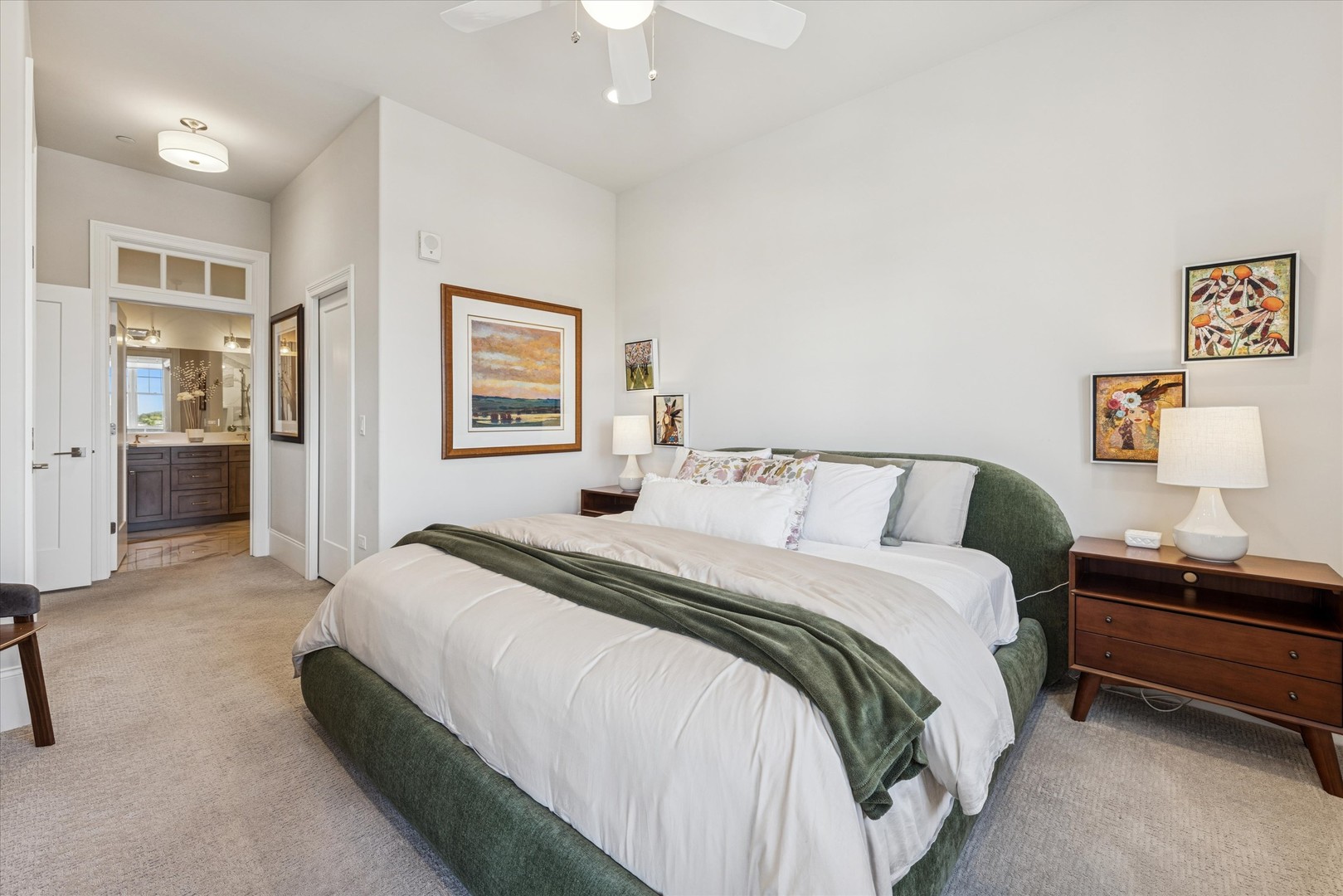 105 S Cottage Hill Avenue #304, Elmhurst, IL 60126