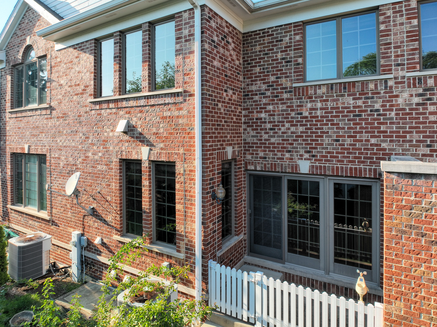 315 Arbor Glen Boulevard, Schaumburg, IL 60195