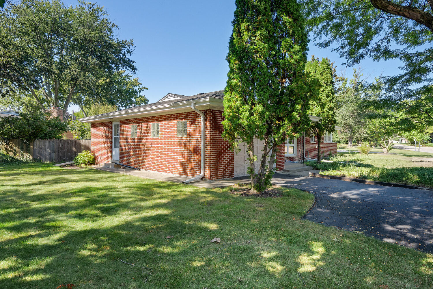 1430 Evergreen Terrace, Glenview, IL 60025
