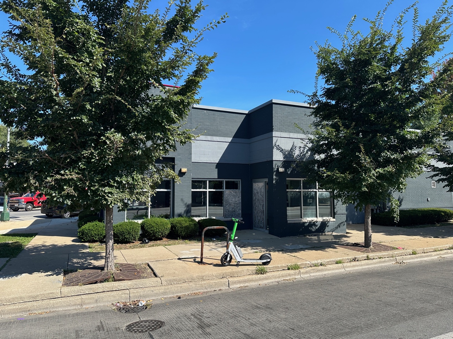 8307 S South Chicago Avenue, Chicago, IL 60617