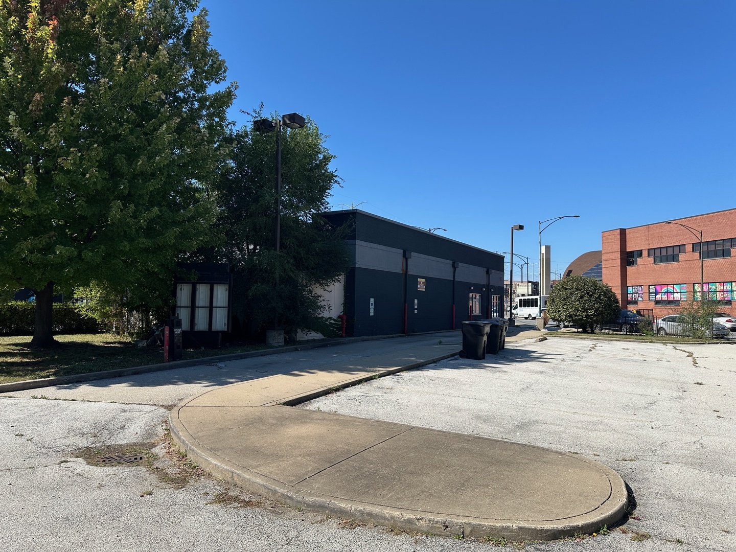 8307 S South Chicago Avenue, Chicago, IL 60617