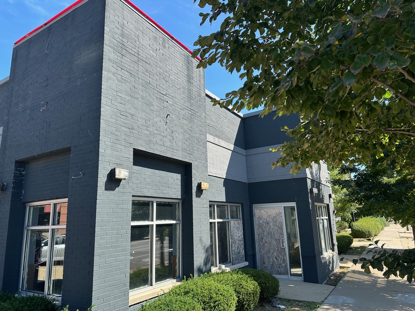 8307 S South Chicago Avenue, Chicago, IL 60617