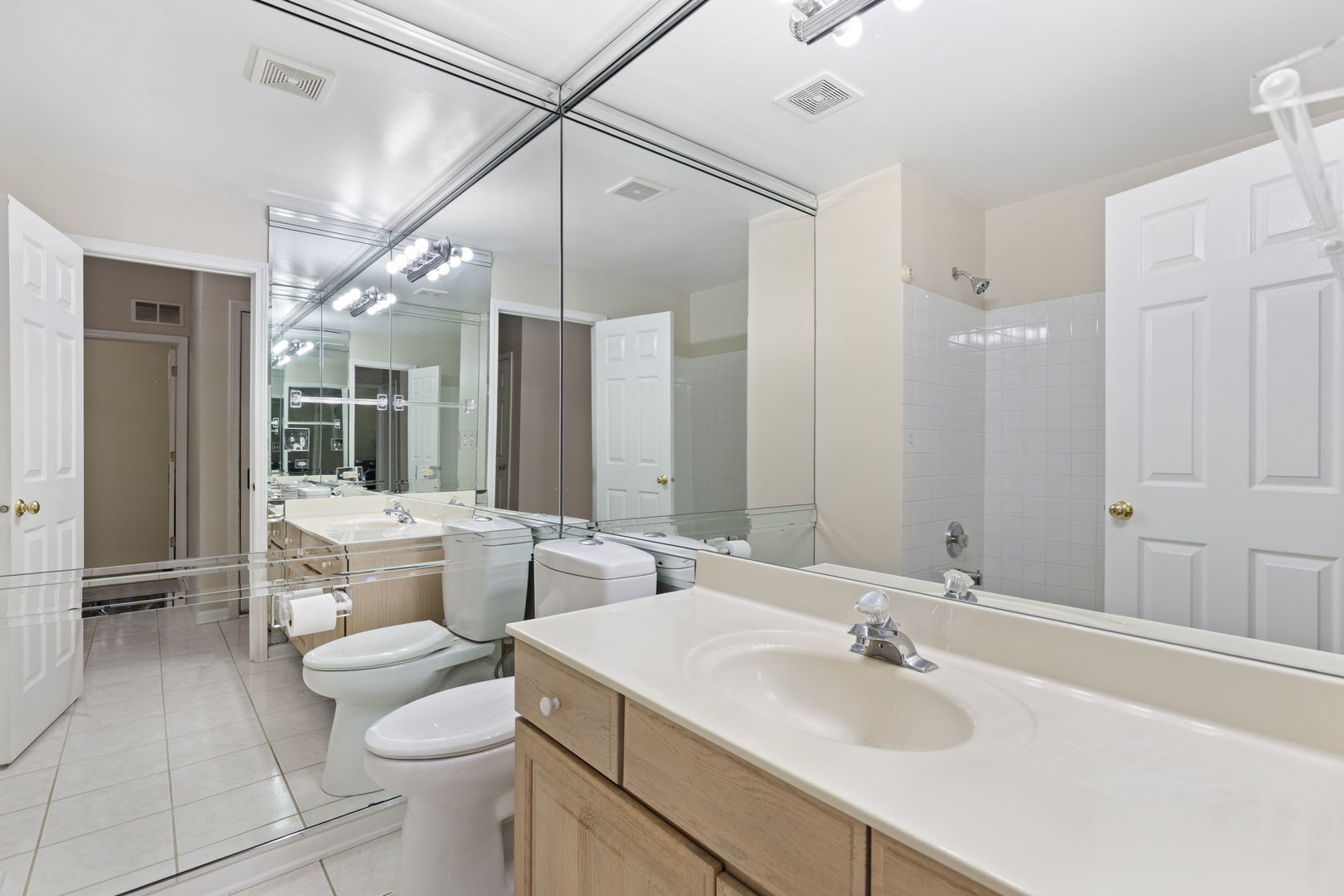 7623 BERINGER Court, Gurnee, IL 60031