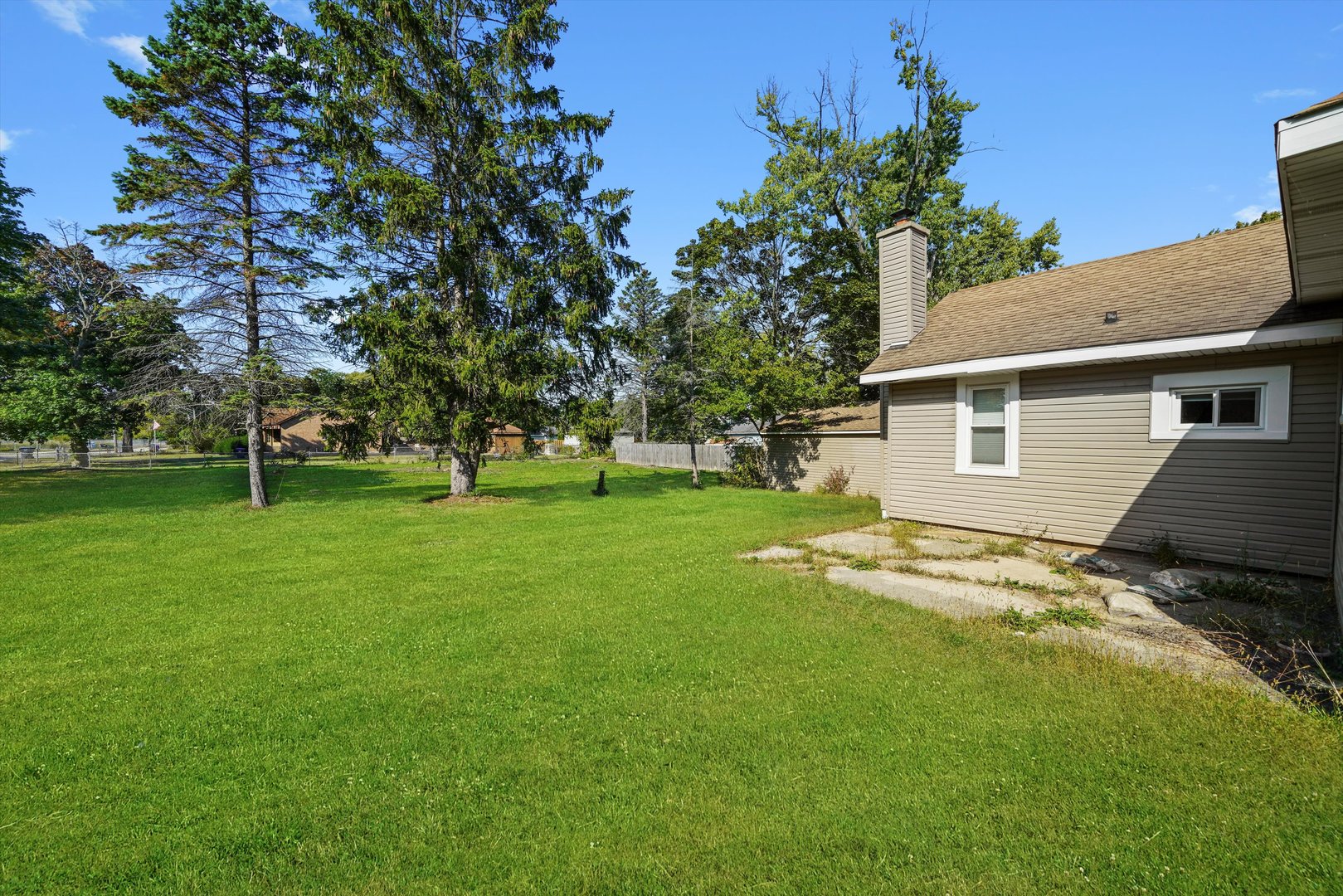 10156 W Beach Road, Beach Park, IL 60099