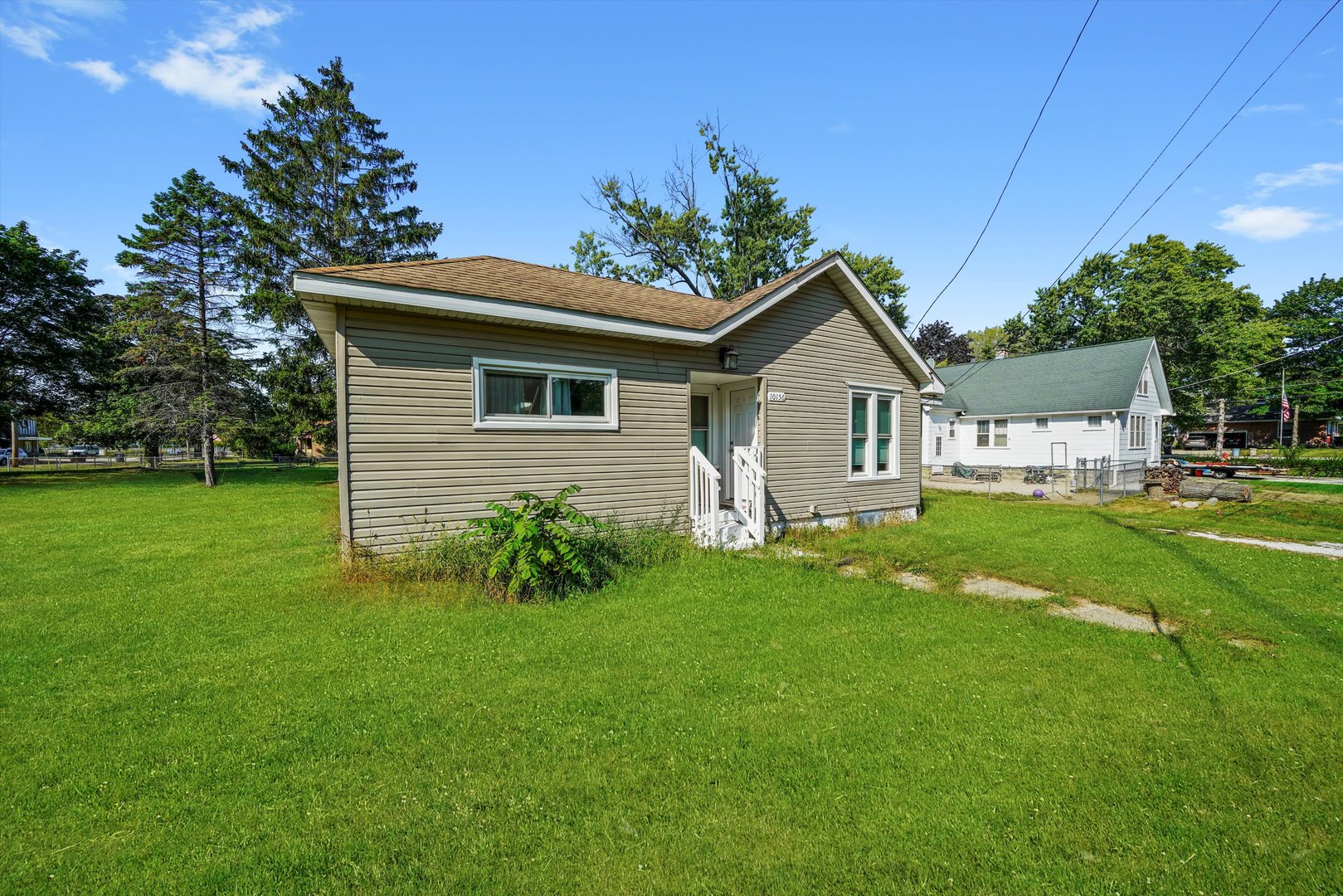 10156 W Beach Road, Beach Park, IL 60099