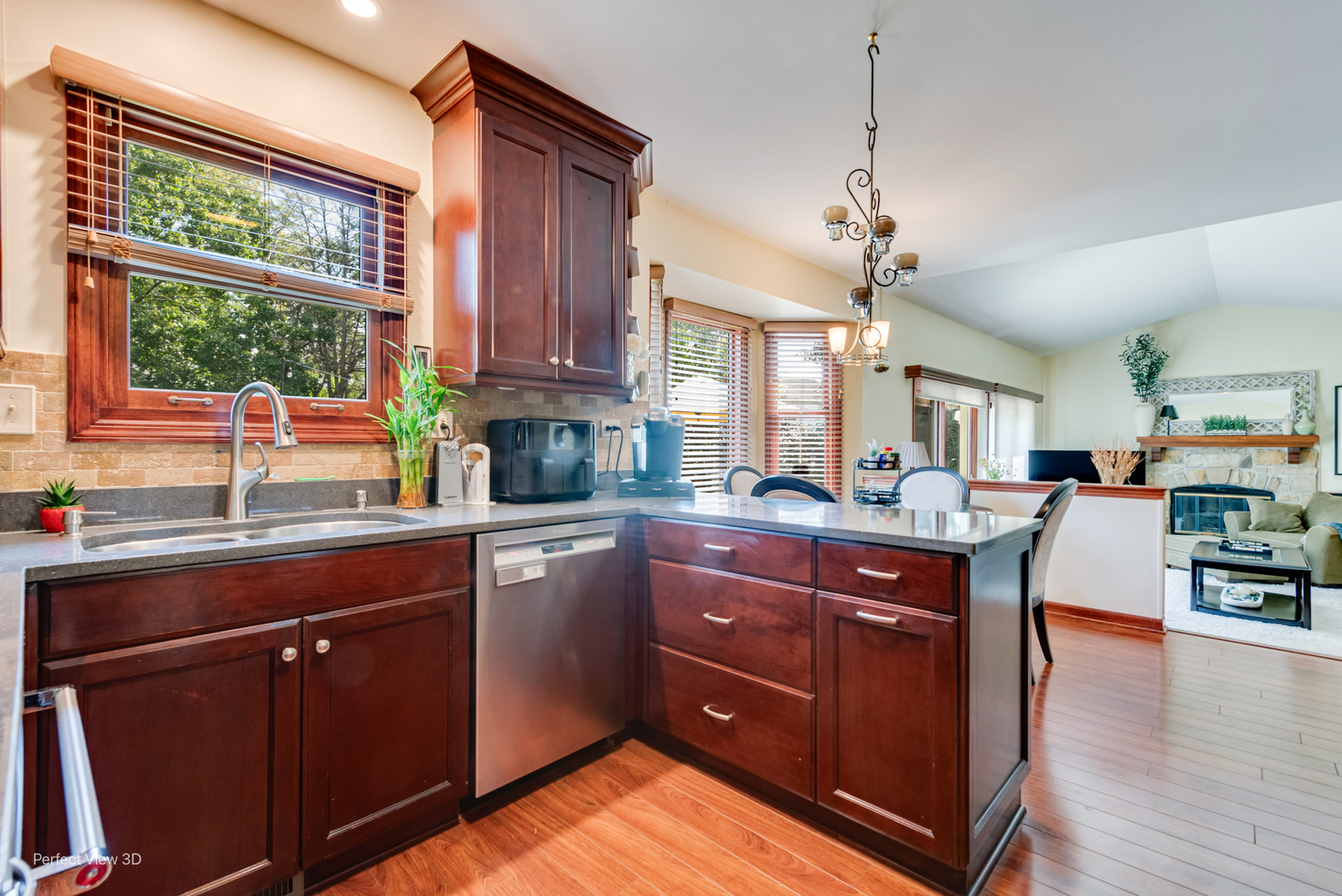 15 Thompson Court, Buffalo Grove, IL 60089