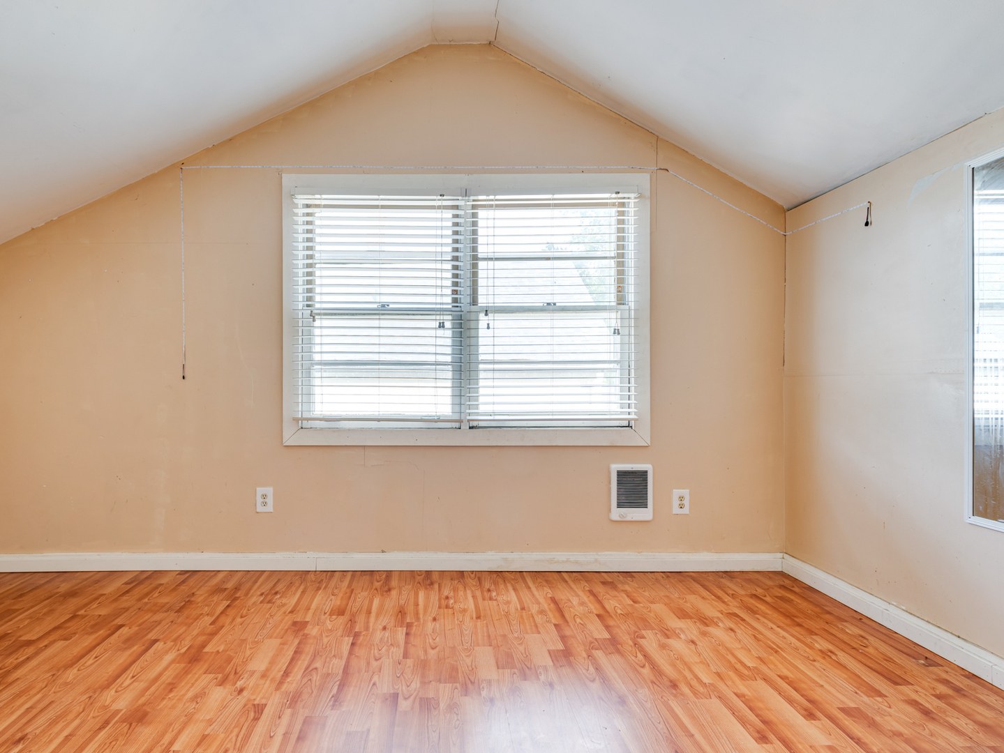 817 Oneida Street, Joliet, IL 60435