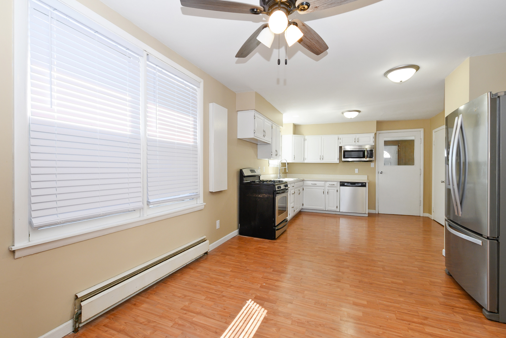 2644 Commercial Avenue, South Chicago Heights, IL 60411