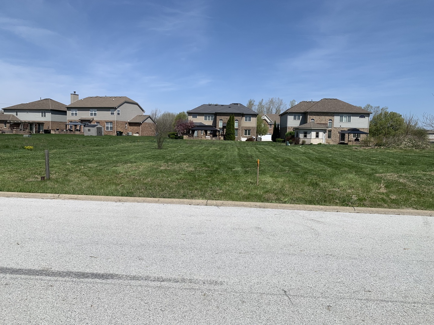 2124 Ambry Circle, Lynwood, IL 60411