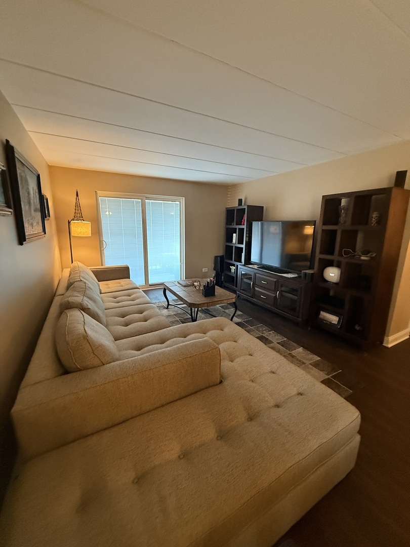 10616 Central Avenue #1N, Chicago Ridge, IL 60415