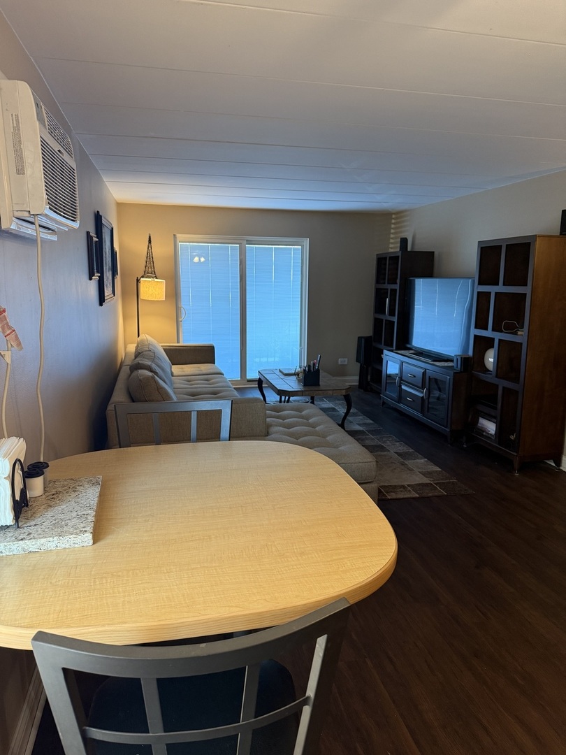 10616 Central Avenue #1N, Chicago Ridge, IL 60415