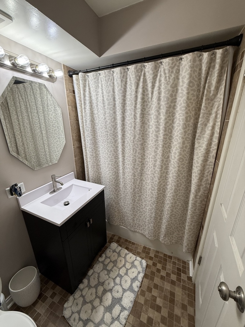 10616 Central Avenue #1N, Chicago Ridge, IL 60415