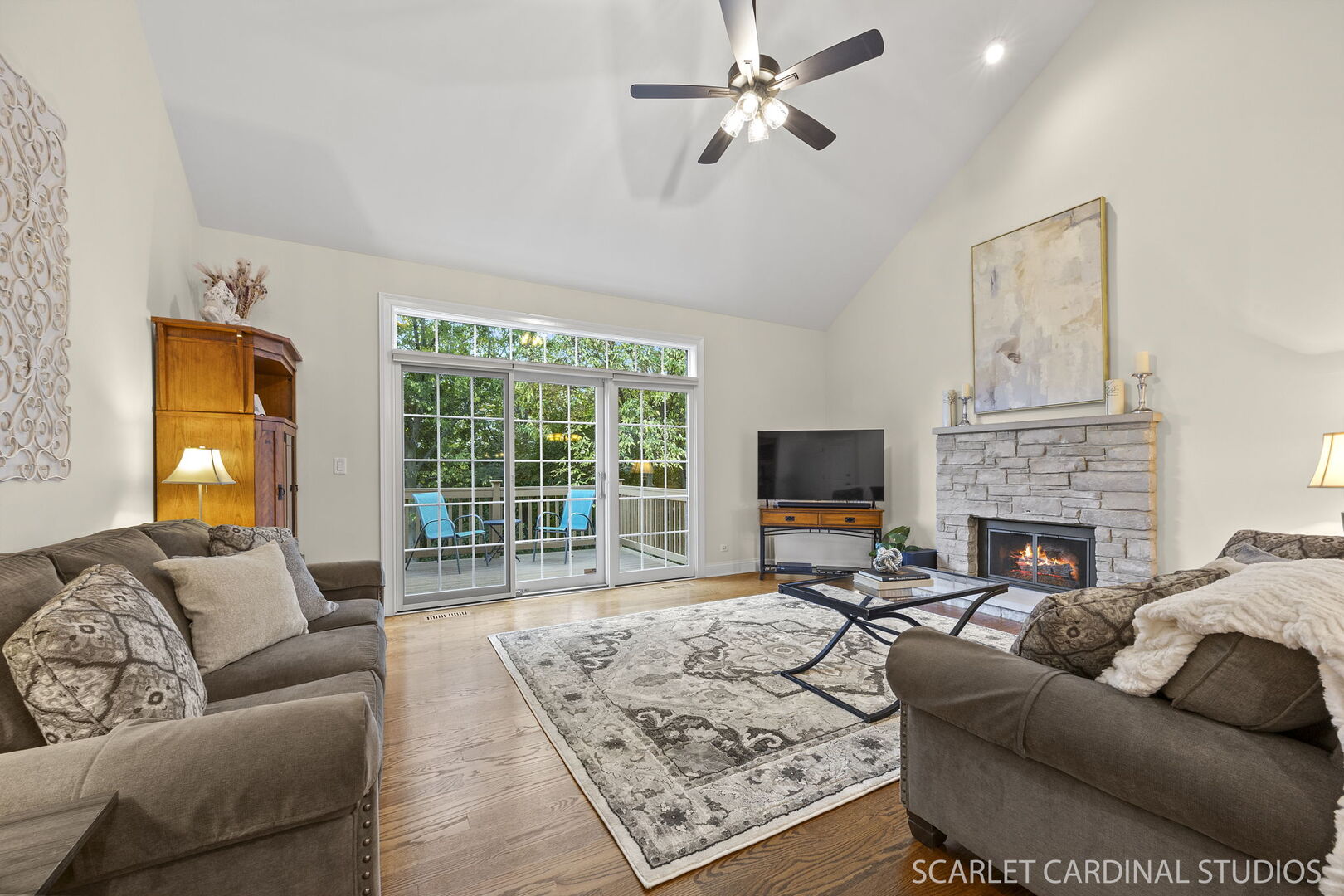 725 Kingsbrook Glen, Glen Ellyn, IL 60137