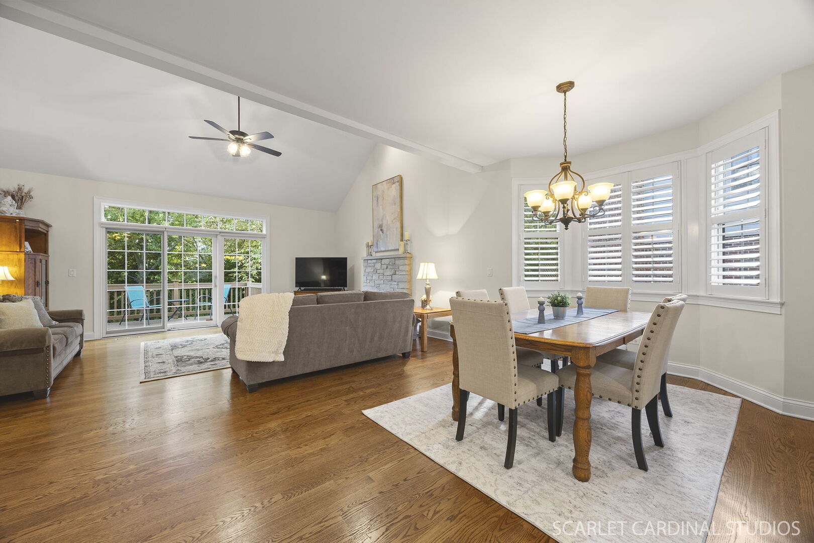 725 Kingsbrook Glen, Glen Ellyn, IL 60137