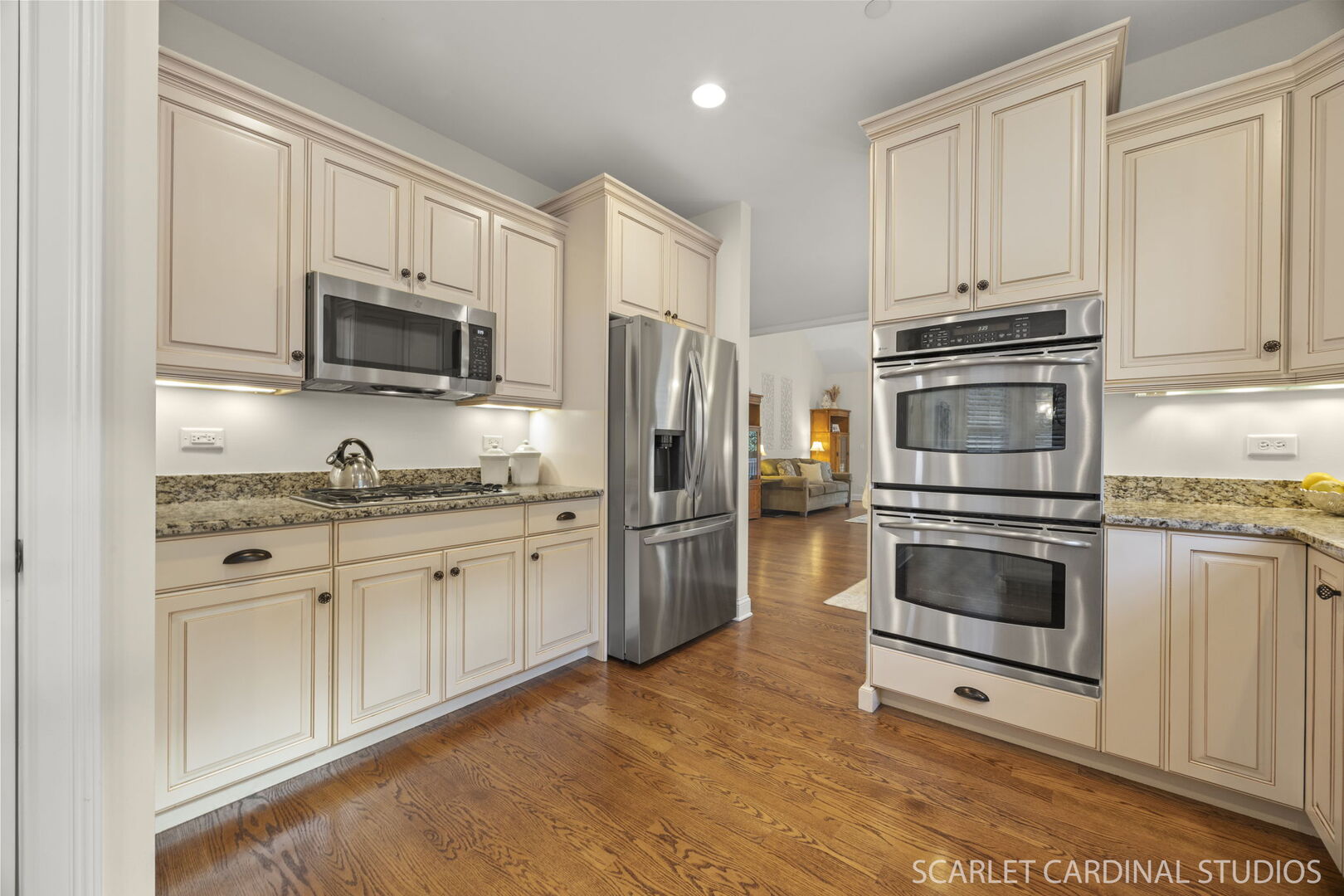 725 Kingsbrook Glen, Glen Ellyn, IL 60137