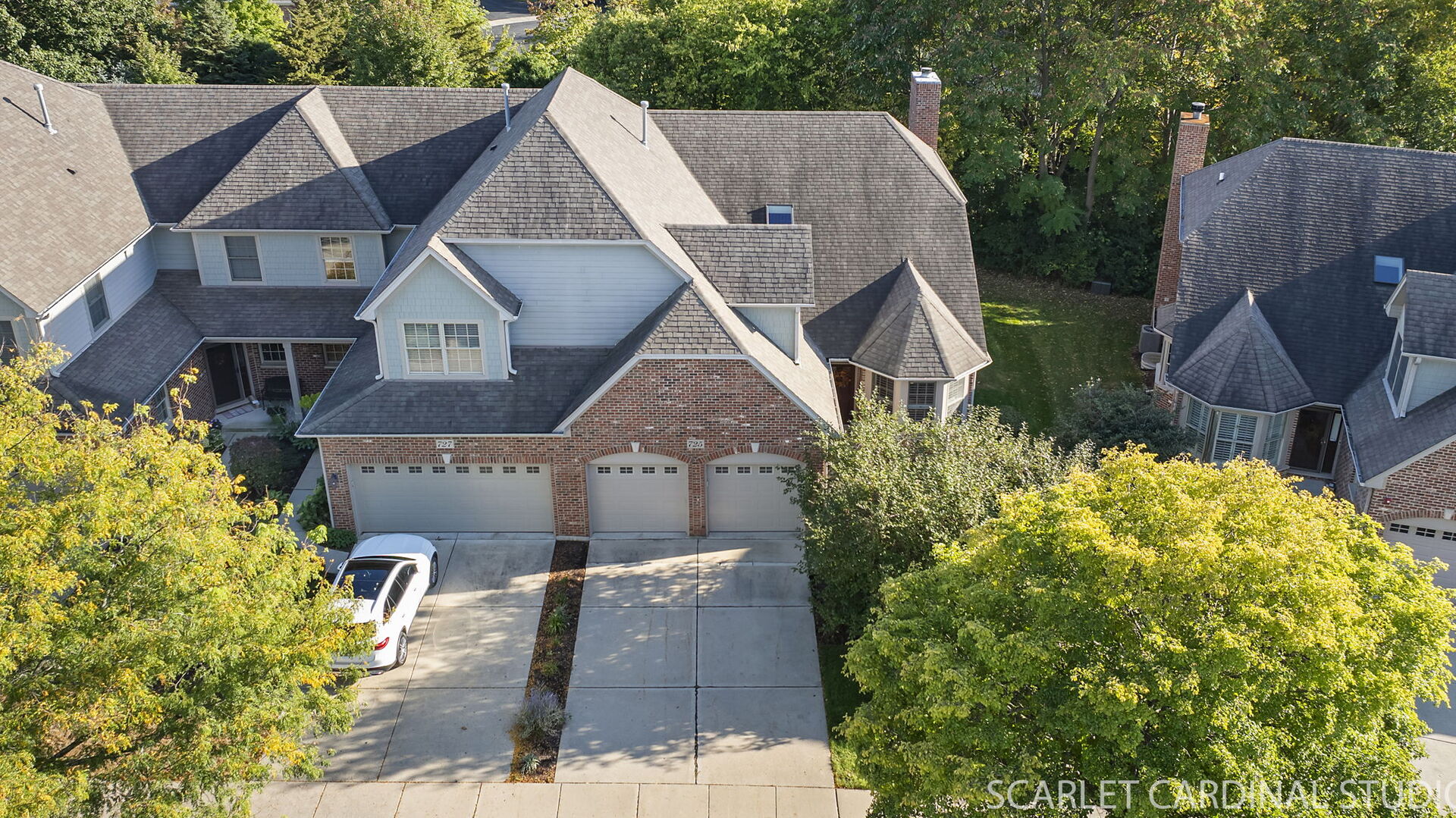 725 Kingsbrook Glen, Glen Ellyn, IL 60137