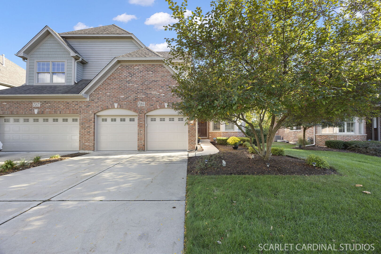 725 Kingsbrook Glen, Glen Ellyn, IL 60137