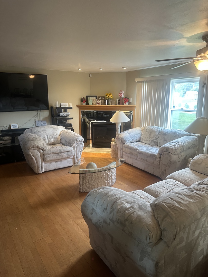 4608 Lindenwood Court, Matteson, IL 60443