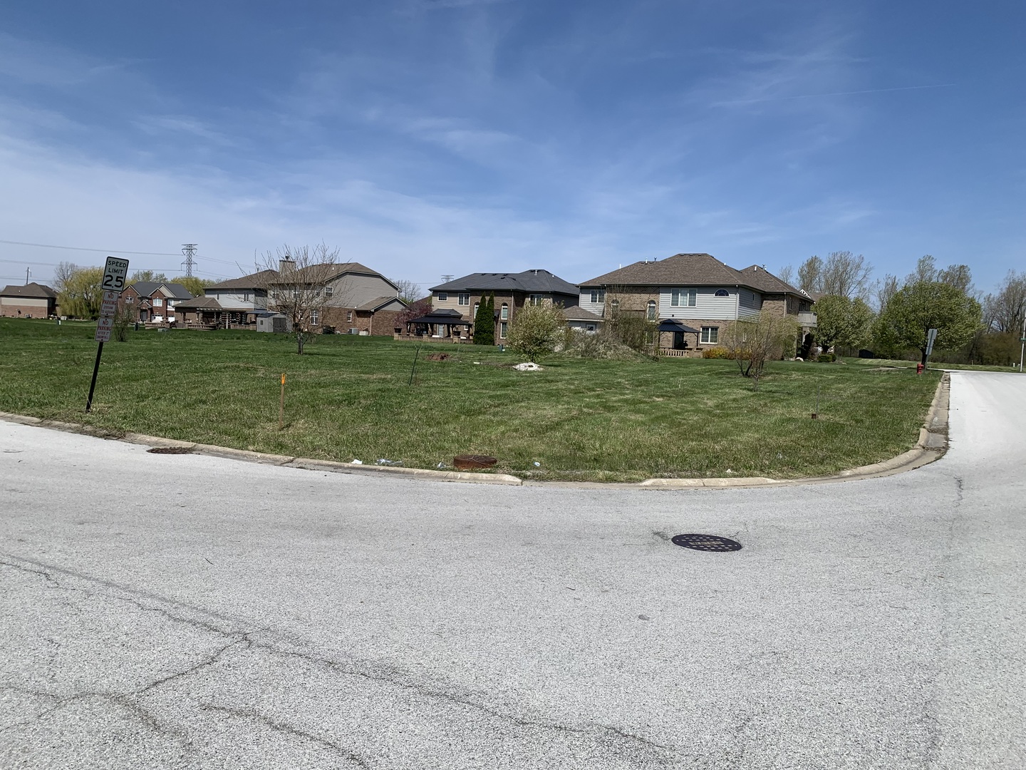 2136 Ambry Circle, Lynwood, IL 60411