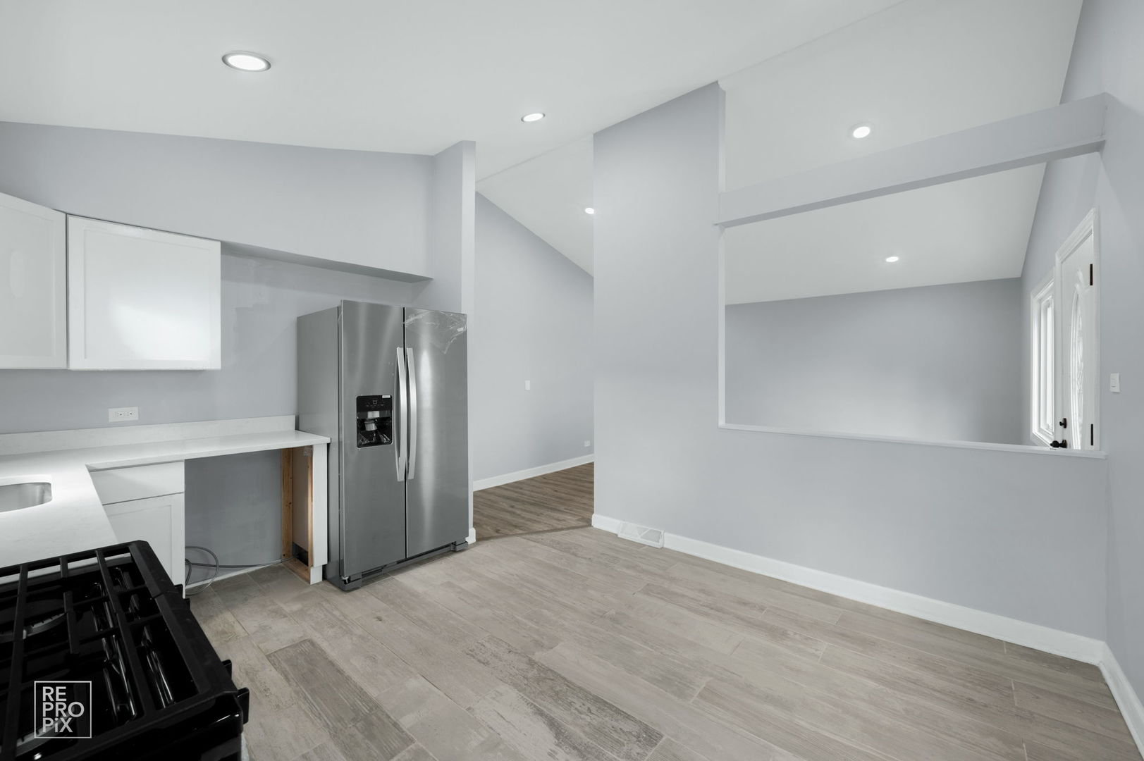 7616 S 78th Avenue, Bridgeview, IL 60455