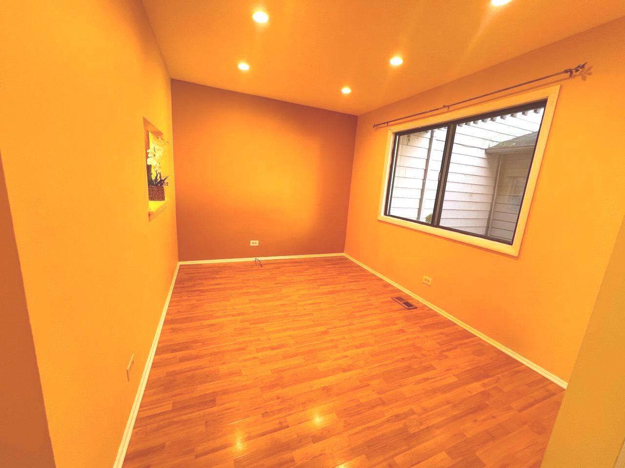 823 Gladstone Drive, Vernon Hills, IL 60061