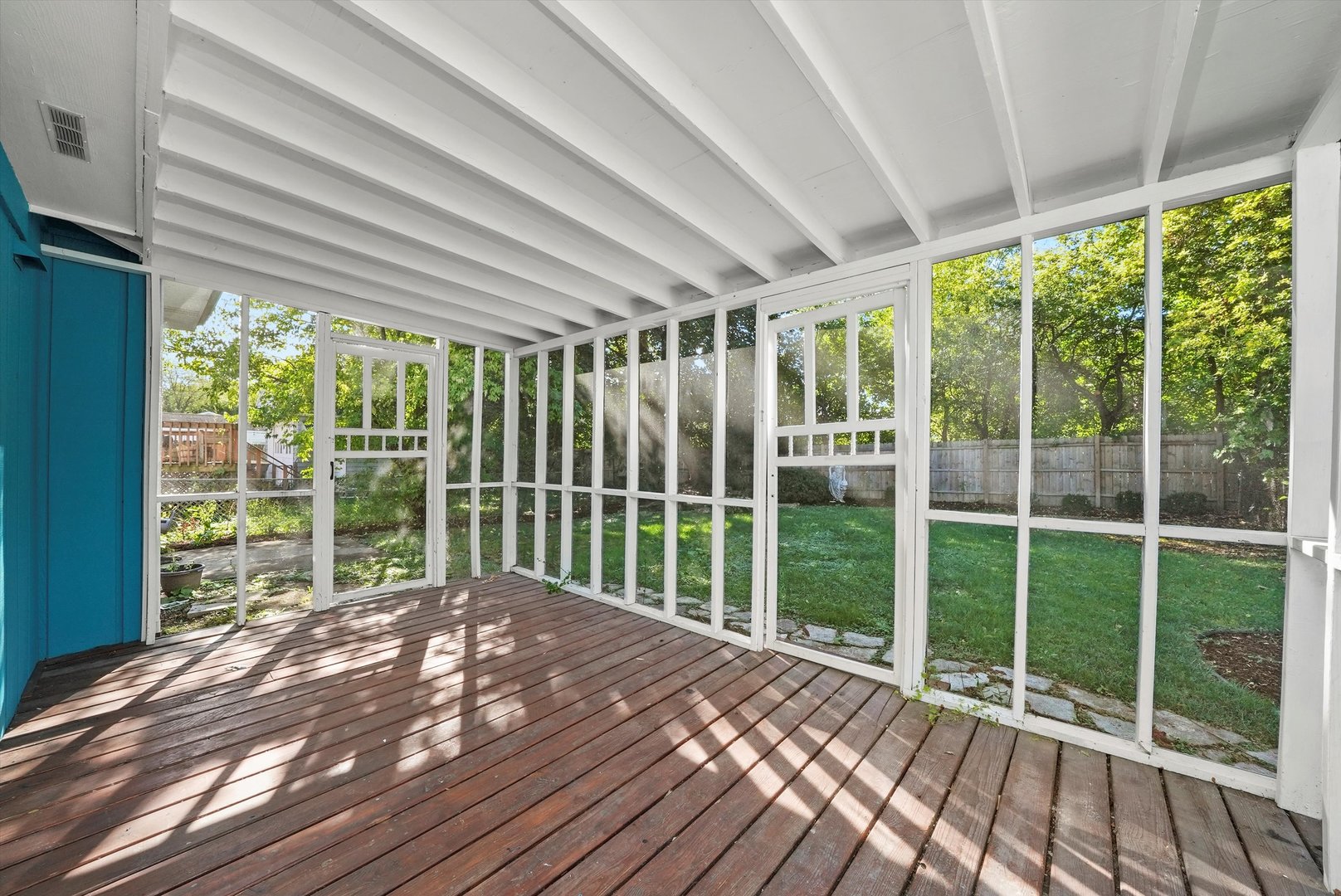 318 Brittain Avenue, Grayslake, IL 60030