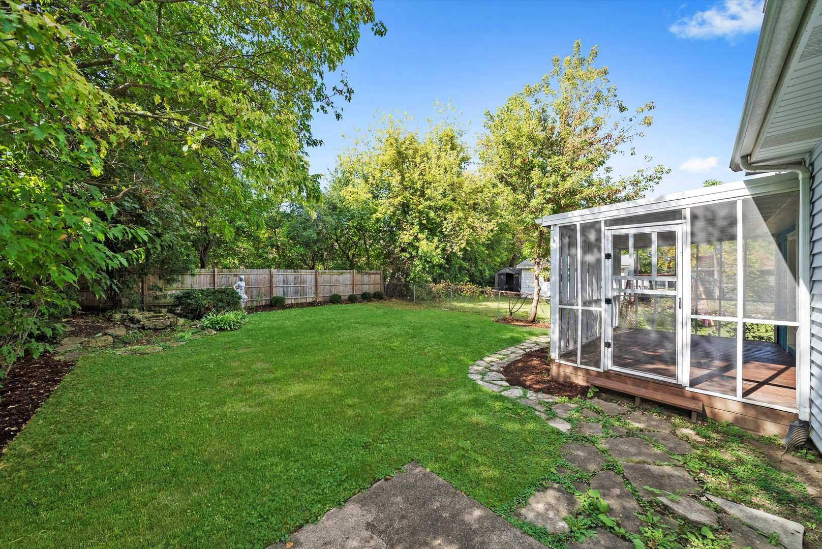 318 Brittain Avenue, Grayslake, IL 60030