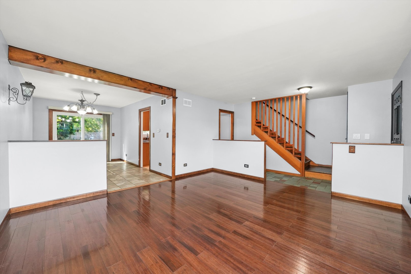 318 Brittain Avenue, Grayslake, IL 60030