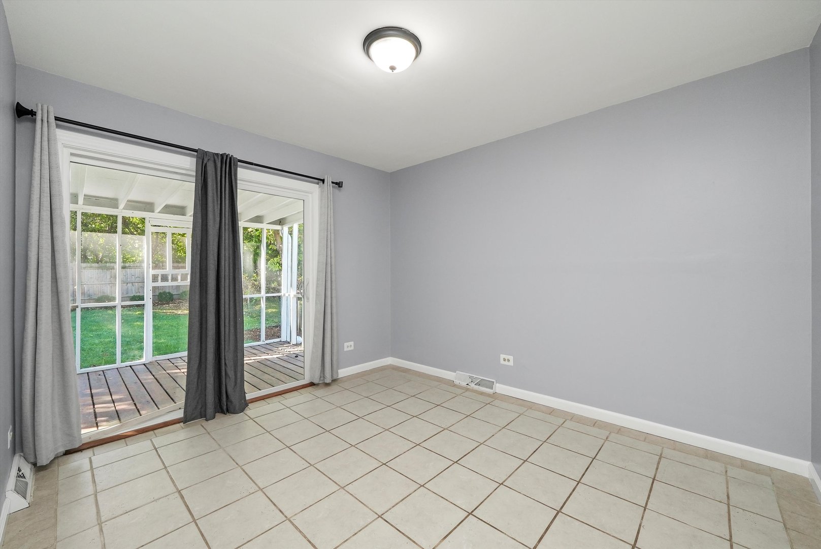 318 Brittain Avenue, Grayslake, IL 60030