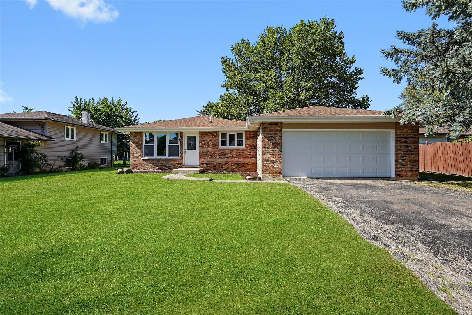 721 Reef Road, Lockport, IL 60441