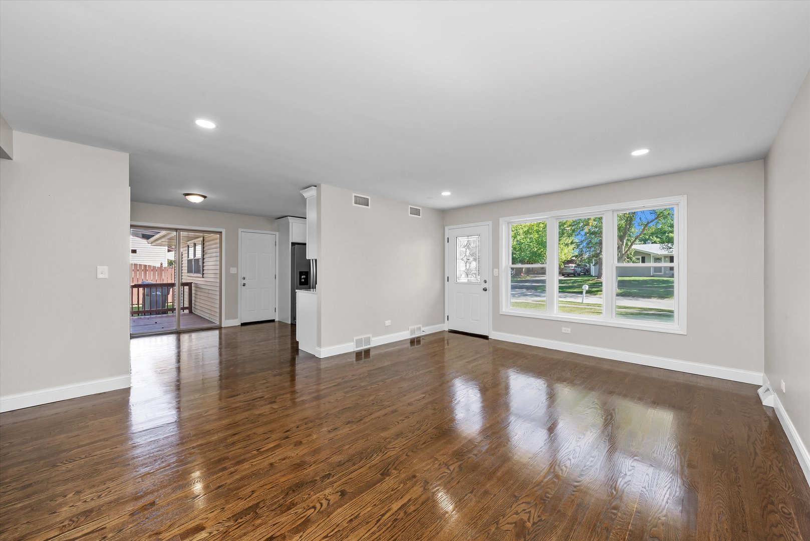 721 Reef Road, Lockport, IL 60441