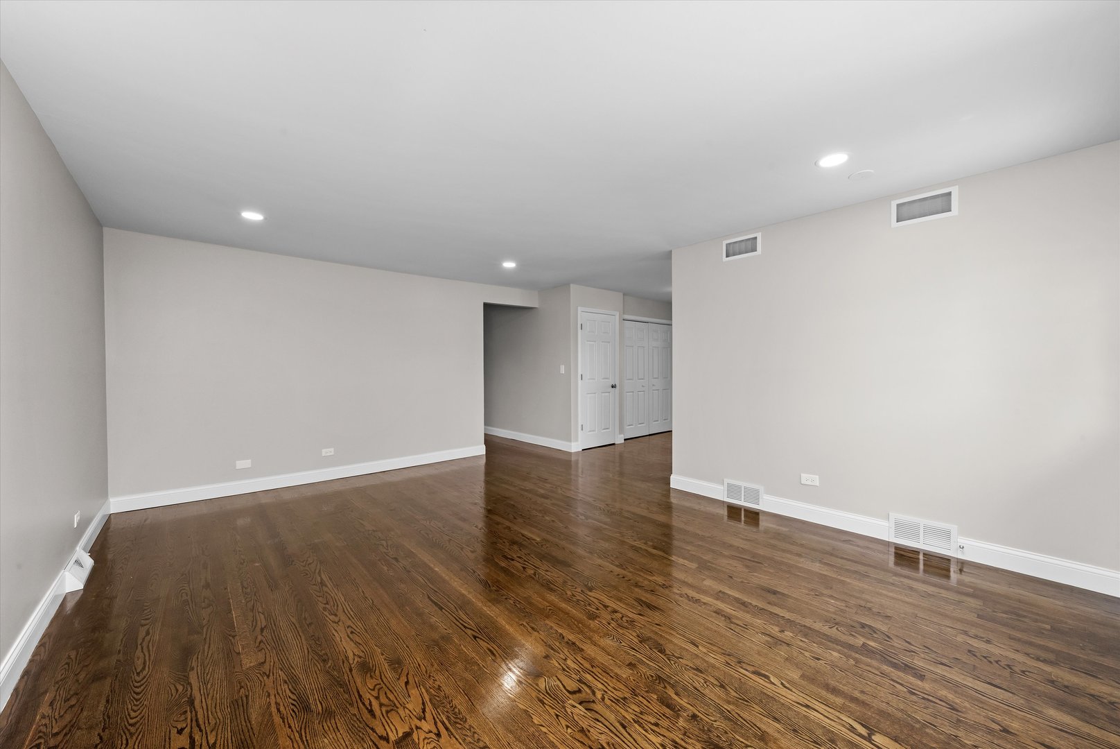 721 Reef Road, Lockport, IL 60441