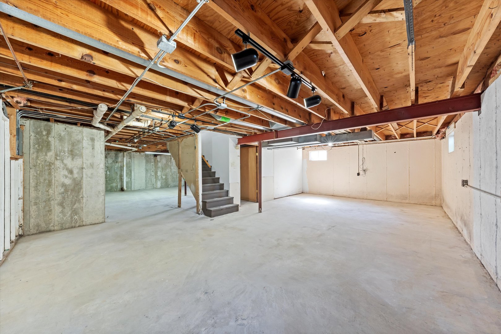 721 Reef Road, Lockport, IL 60441