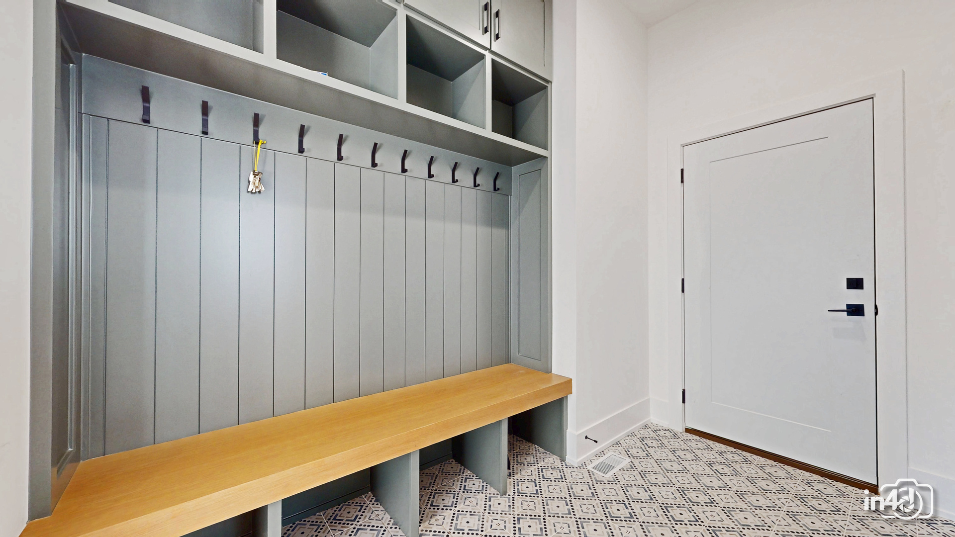 366 N Highview Avenue, Elmhurst, IL 60126