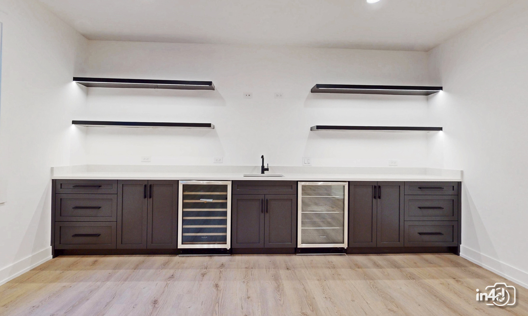 366 N Highview Avenue, Elmhurst, IL 60126