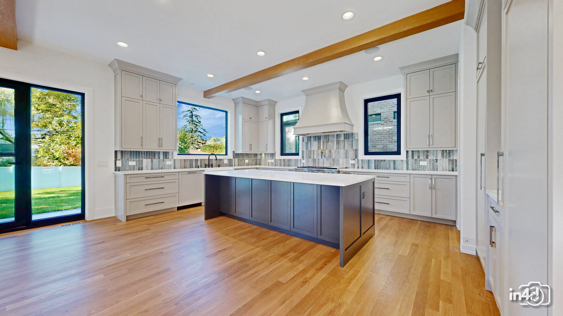 366 N Highview Avenue, Elmhurst, IL 60126