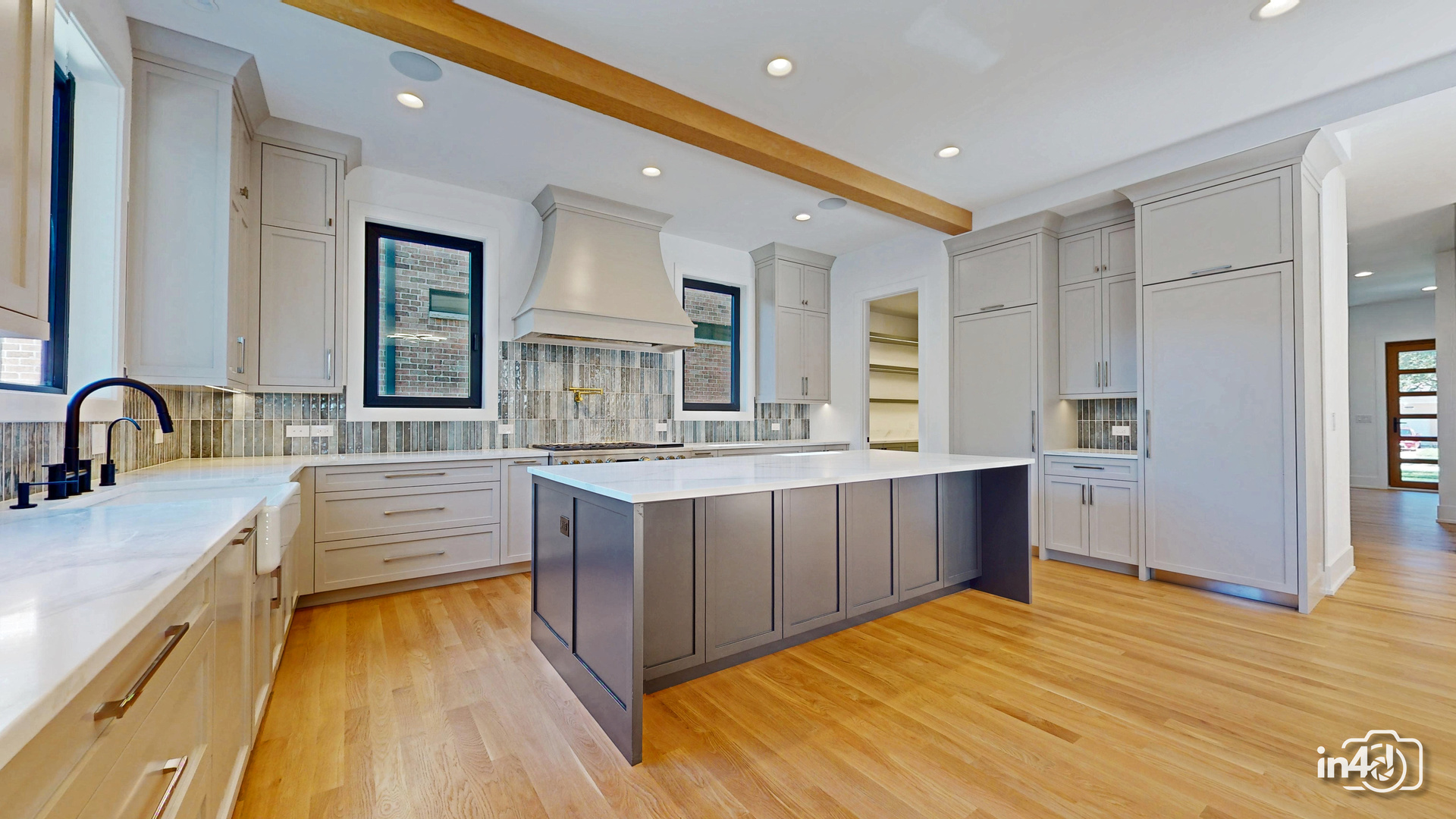 366 N Highview Avenue, Elmhurst, IL 60126